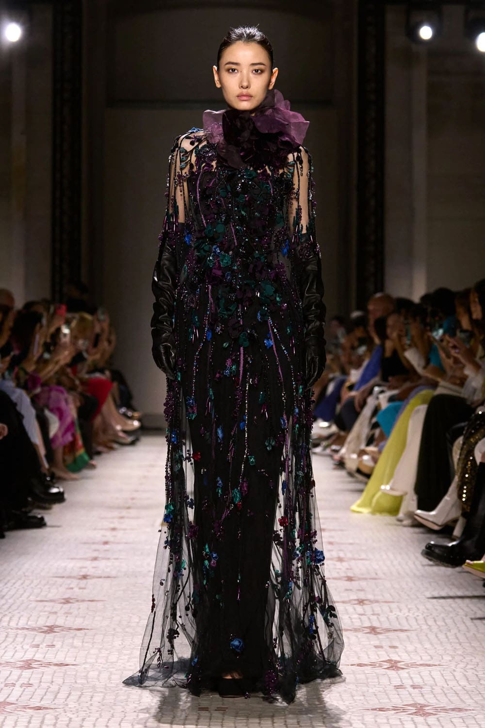 Elie Saab Alta Costura Otoño Invierno 2024 25 Runway Revista (12)