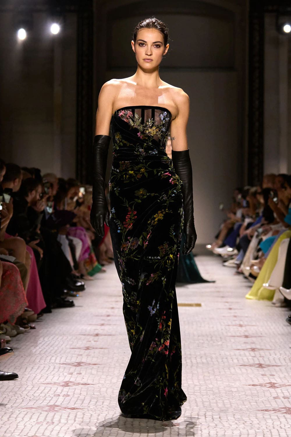 Elie Saab Alta Costura Otoño Invierno 2024 25 Runway Revista (15)