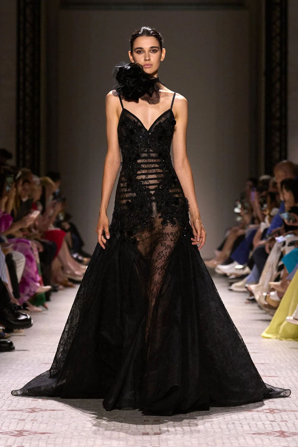 Elie Saab Alta Costura Otoño Invierno 2024 25 Runway Revista (18)