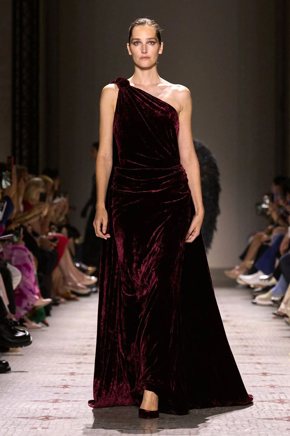 Elie Saab Alta Costura Otoño Invierno 2024 25 Runway Revista (19)