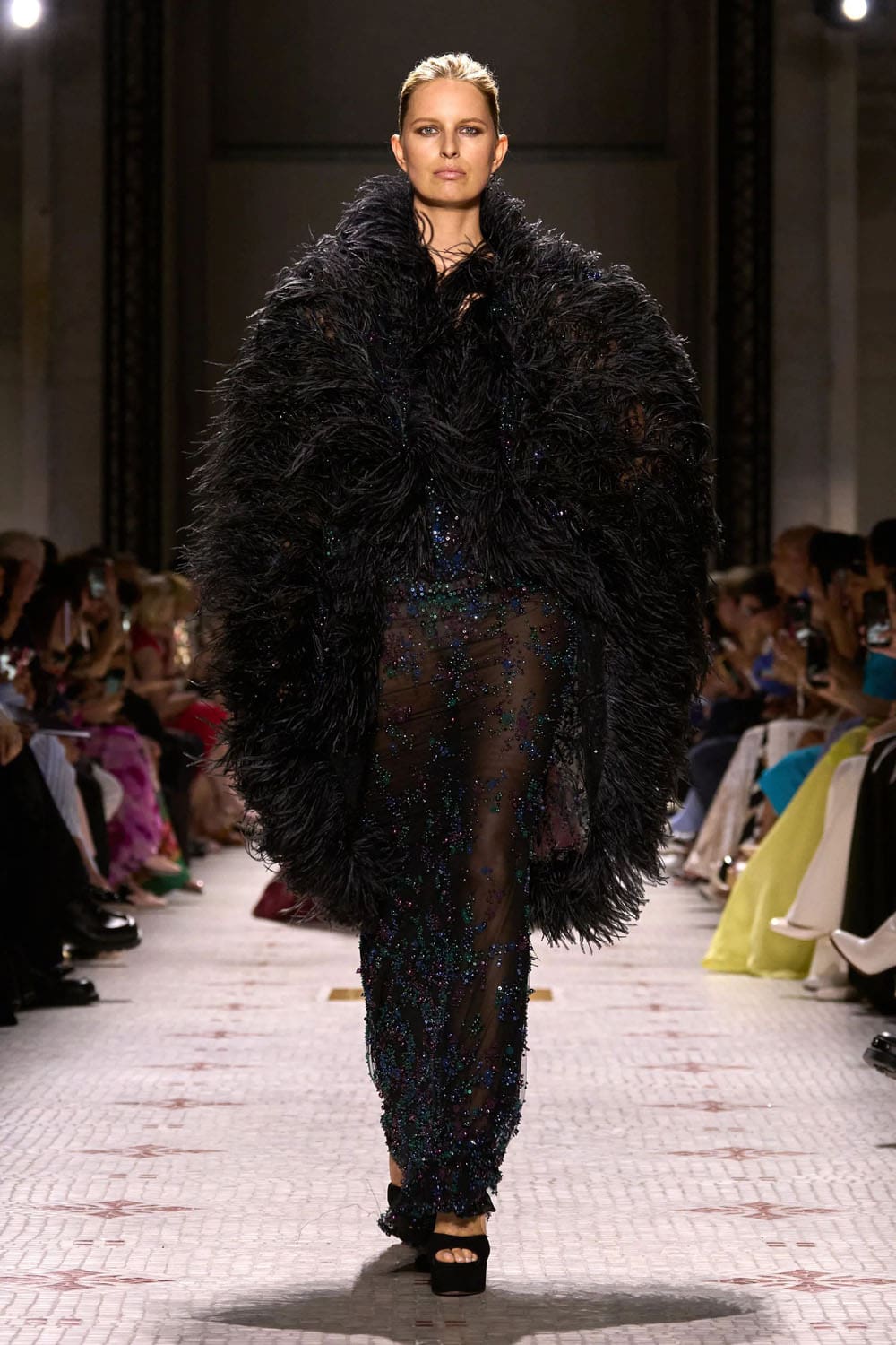 Elie Saab Alta Costura Otoño Invierno 2024 25 Runway Revista (20)