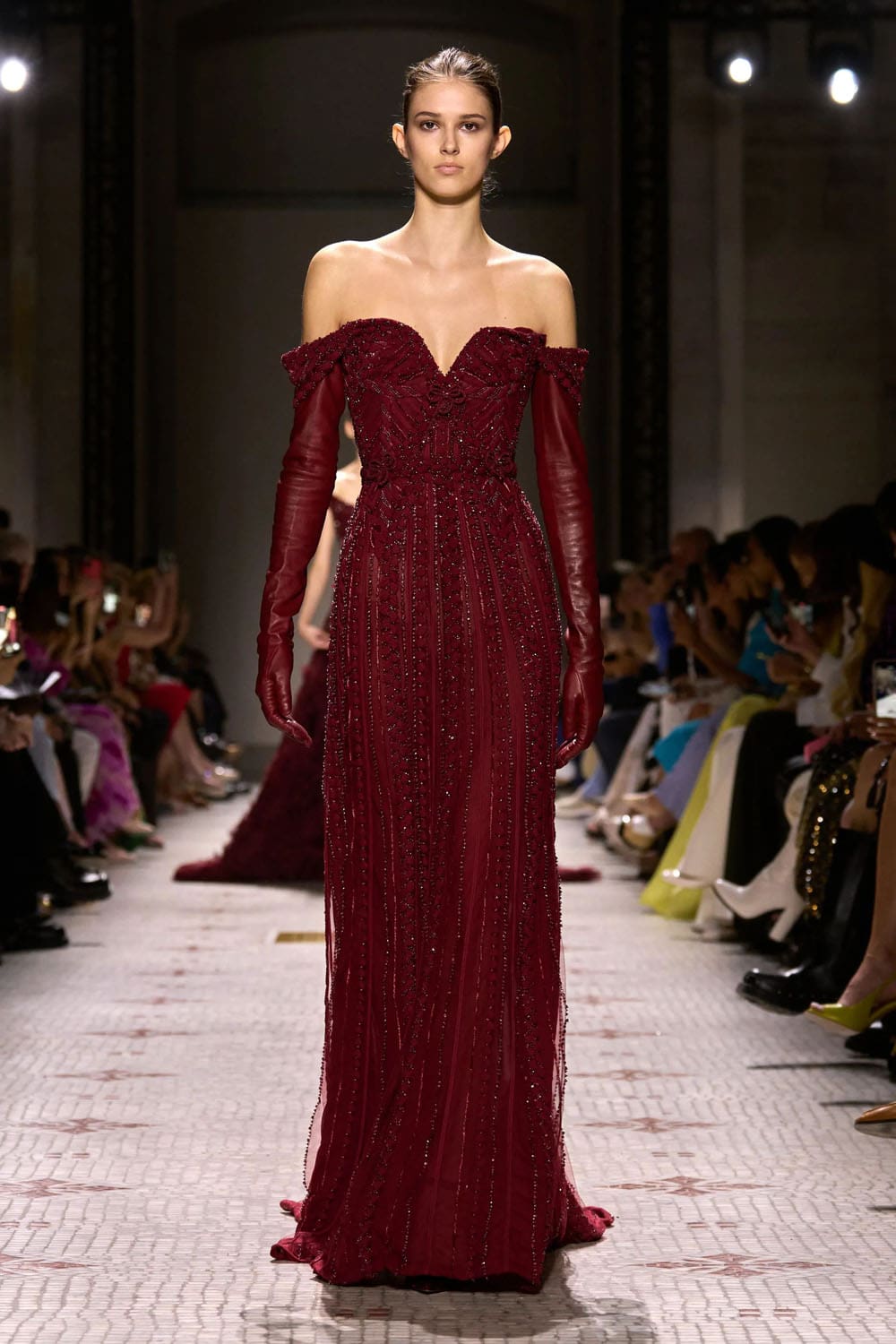 Elie Saab Alta Costura Otoño Invierno 2024 25 Runway Revista (28)