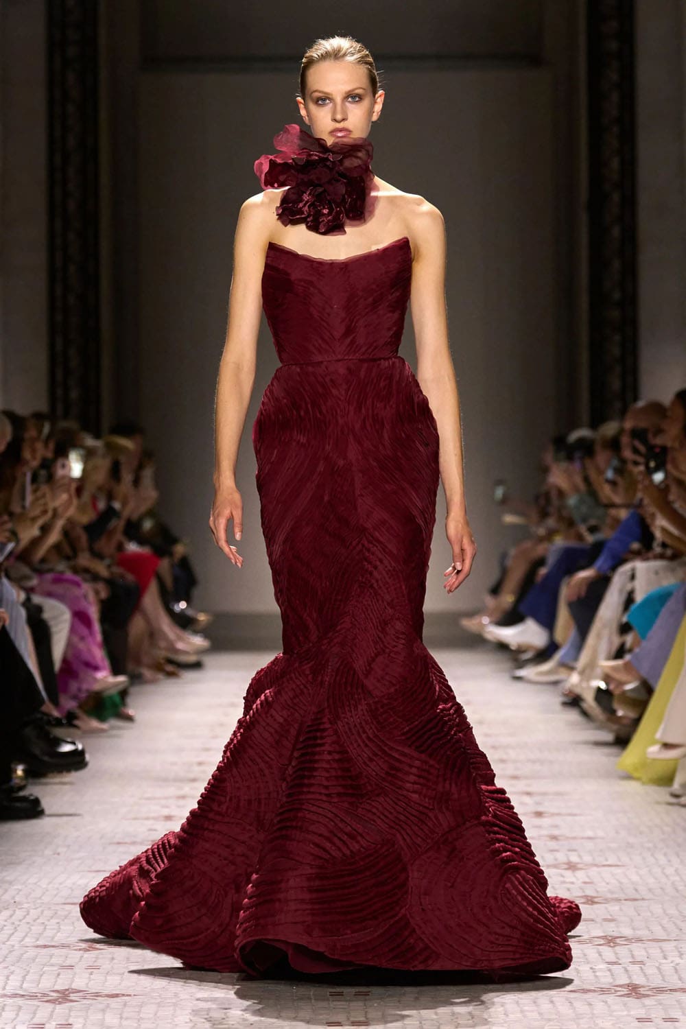 Elie Saab Alta Costura Otoño Invierno 2024 25 Runway Revista (30)