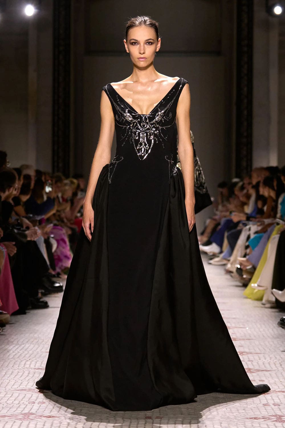 Elie Saab Alta Costura Otoño Invierno 2024 25 Runway Revista (34)