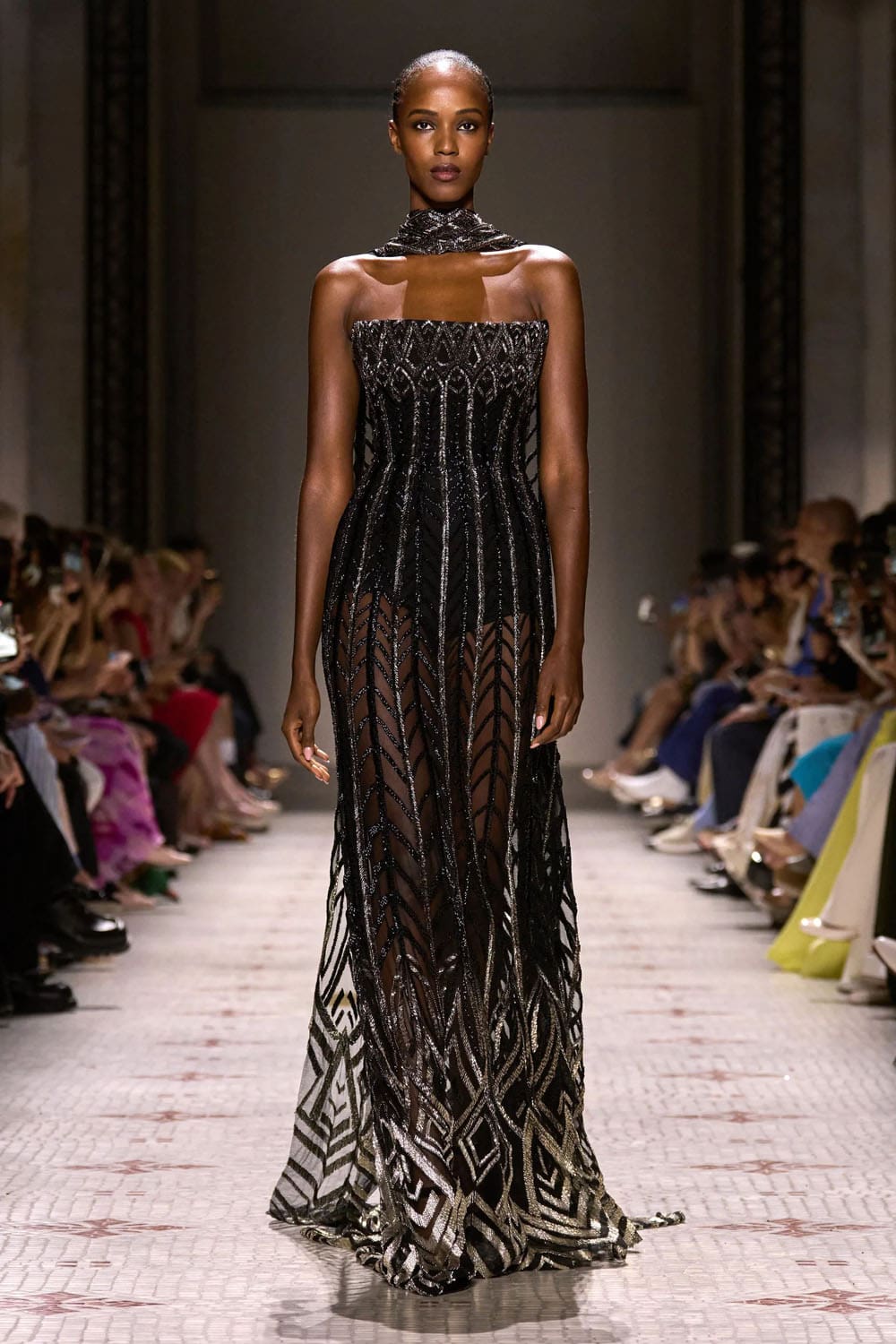 Elie Saab Alta Costura Otoño Invierno 2024 25 Runway Revista (37)