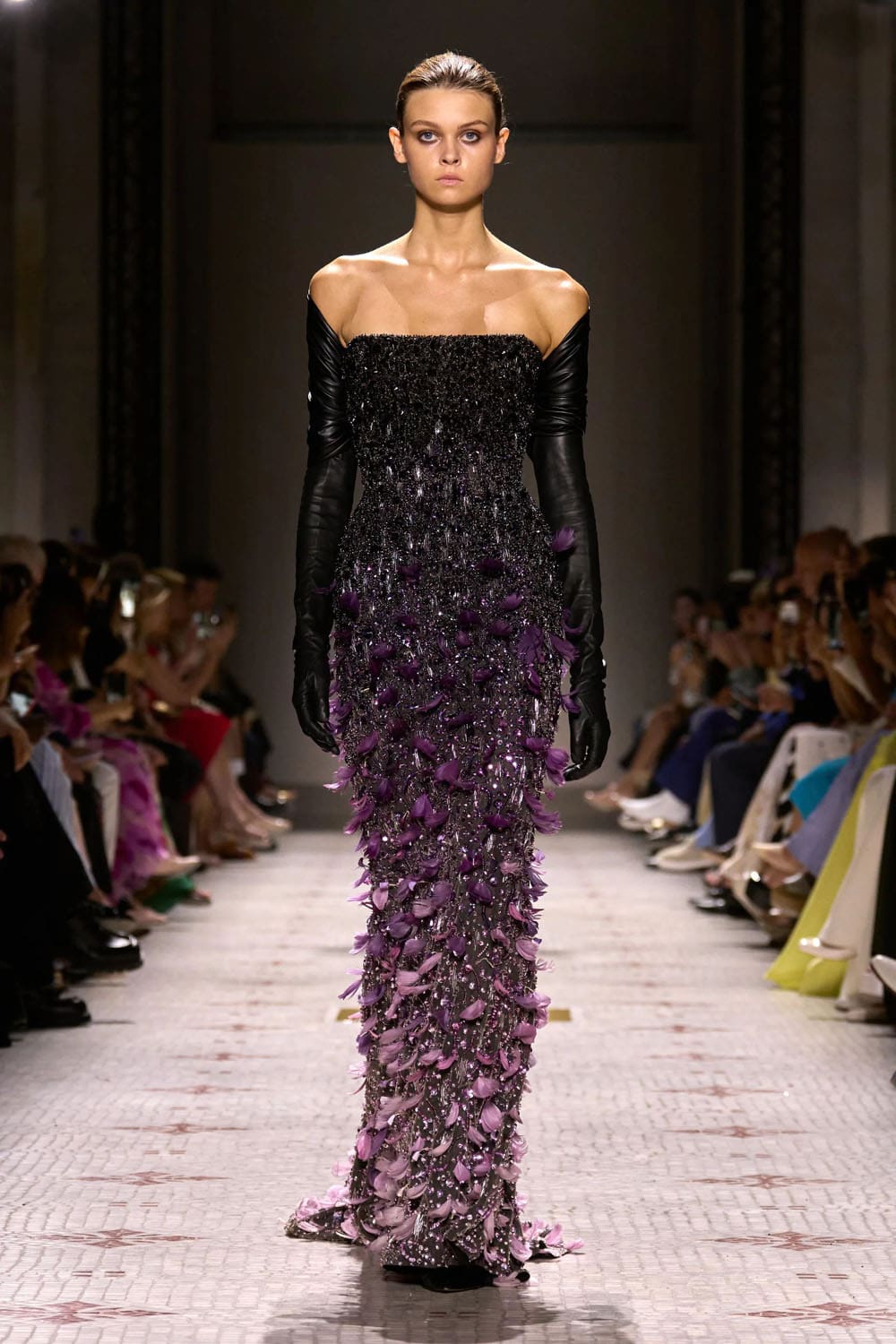Elie Saab Alta Costura Otoño Invierno 2024 25 Runway Revista (39)