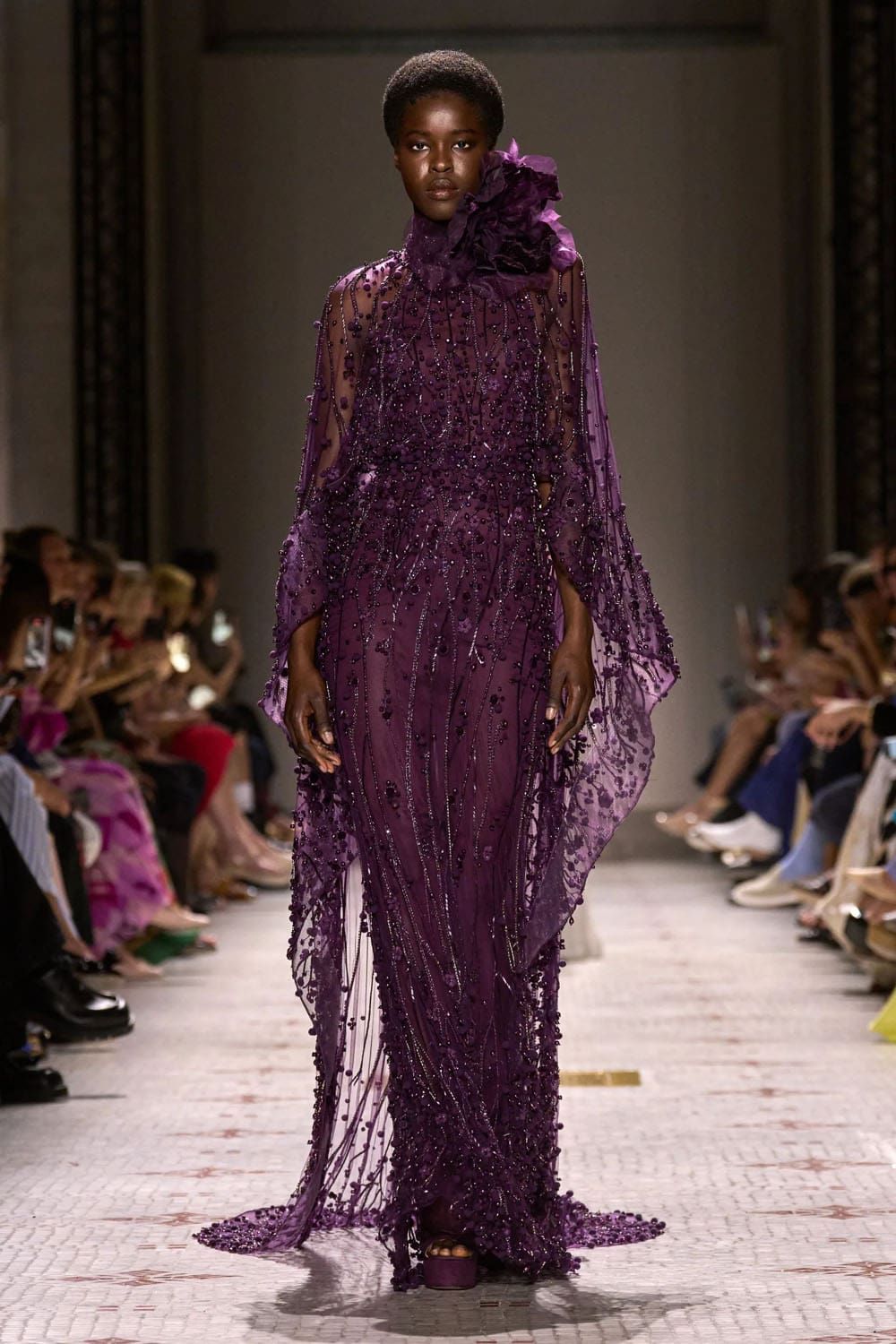 Elie Saab Alta Costura Otoño Invierno 2024 25 Runway Revista (45)