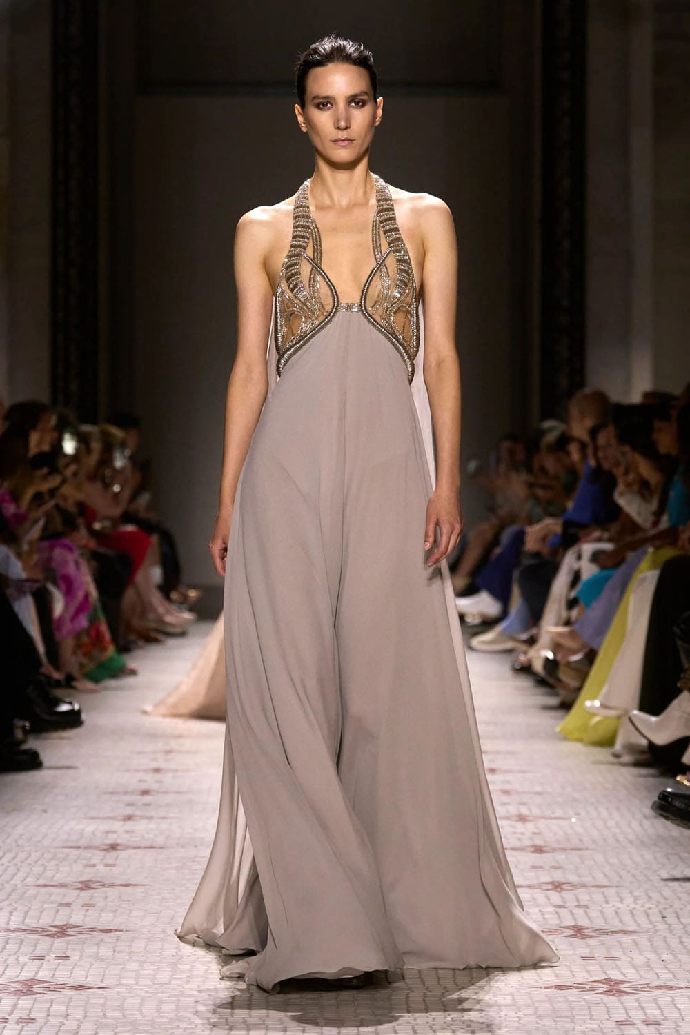 Elie Saab Alta Costura Otoño Invierno 2024 25 Runway Revista (46)