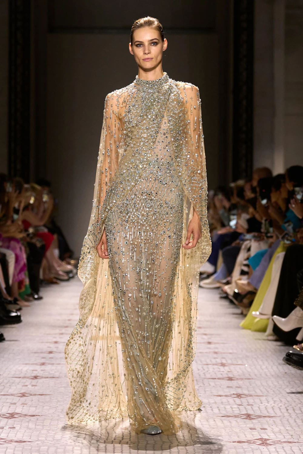 Elie Saab Alta Costura Otoño Invierno 2024 25 Runway Revista (51)