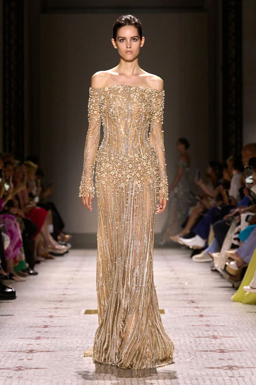 Elie Saab Alta Costura Otoño Invierno 2024 25 Runway Revista (55)