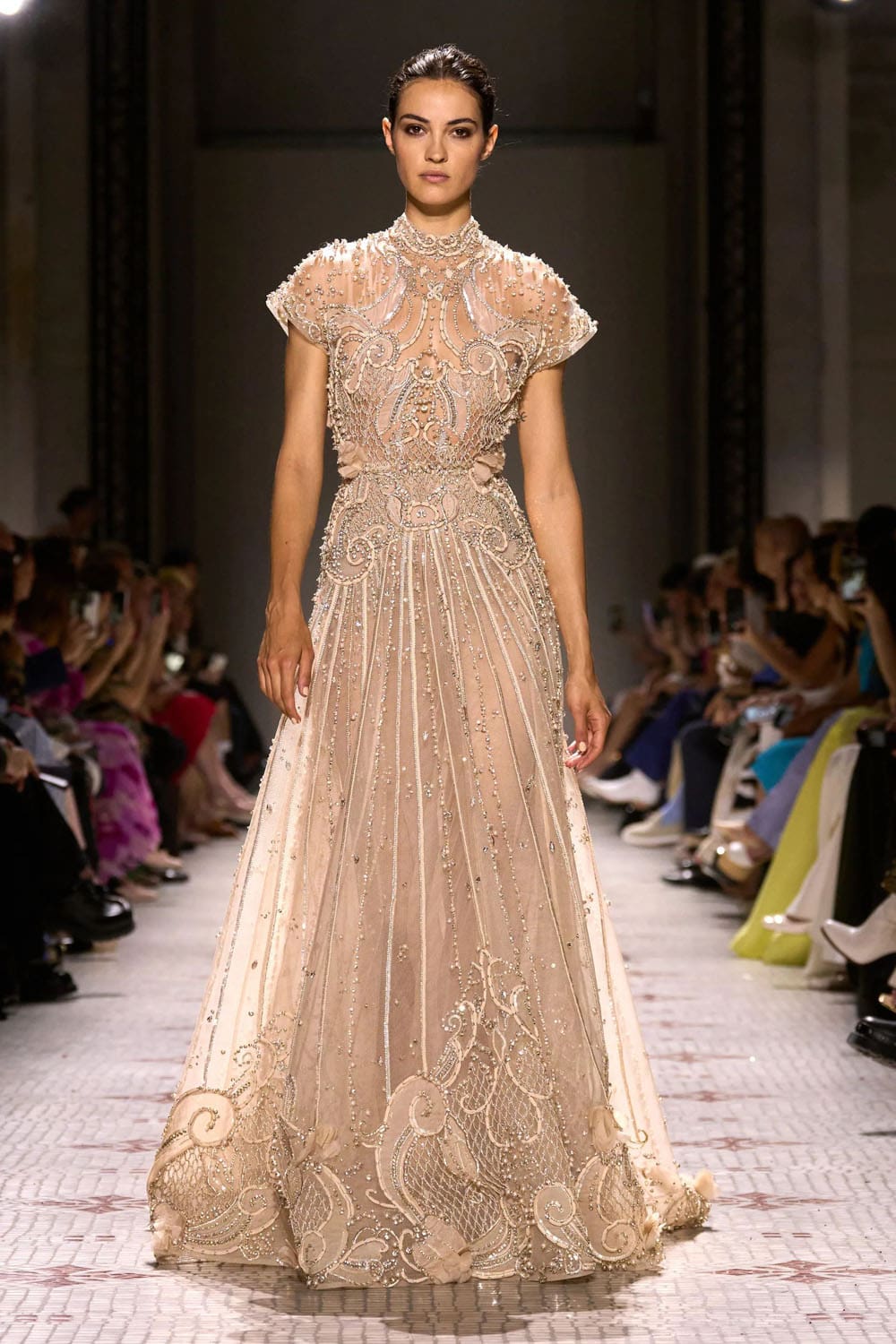 Elie Saab Alta Costura Otoño Invierno 2024 25 Runway Revista (57)
