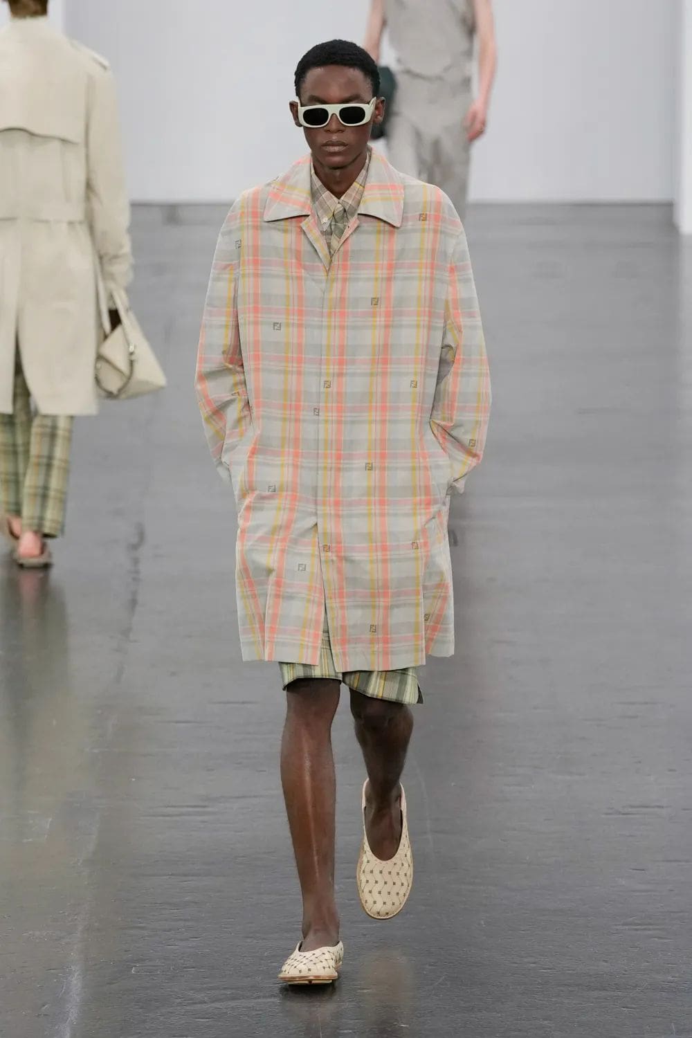 Fendi Moda masculina Primavera Verano 2025 Runway Revista (12)