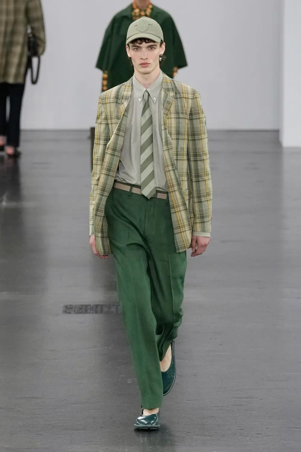 Fendi Moda masculina Primavera Verano 2025 Runway Revista (20)
