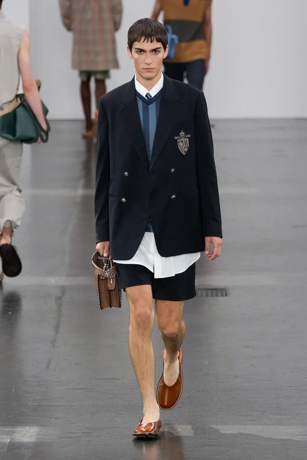 Fendi Moda masculina Primavera Verano 2025 Runway Revista (23)