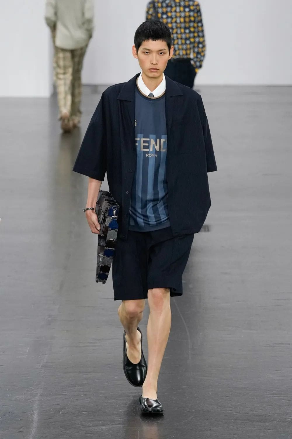 Fendi Moda masculina Primavera Verano 2025 Runway Revista (25)