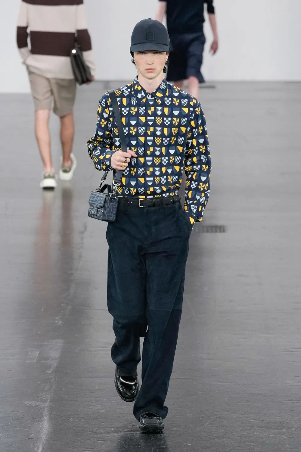 Fendi Moda masculina Primavera Verano 2025 Runway Revista (26)