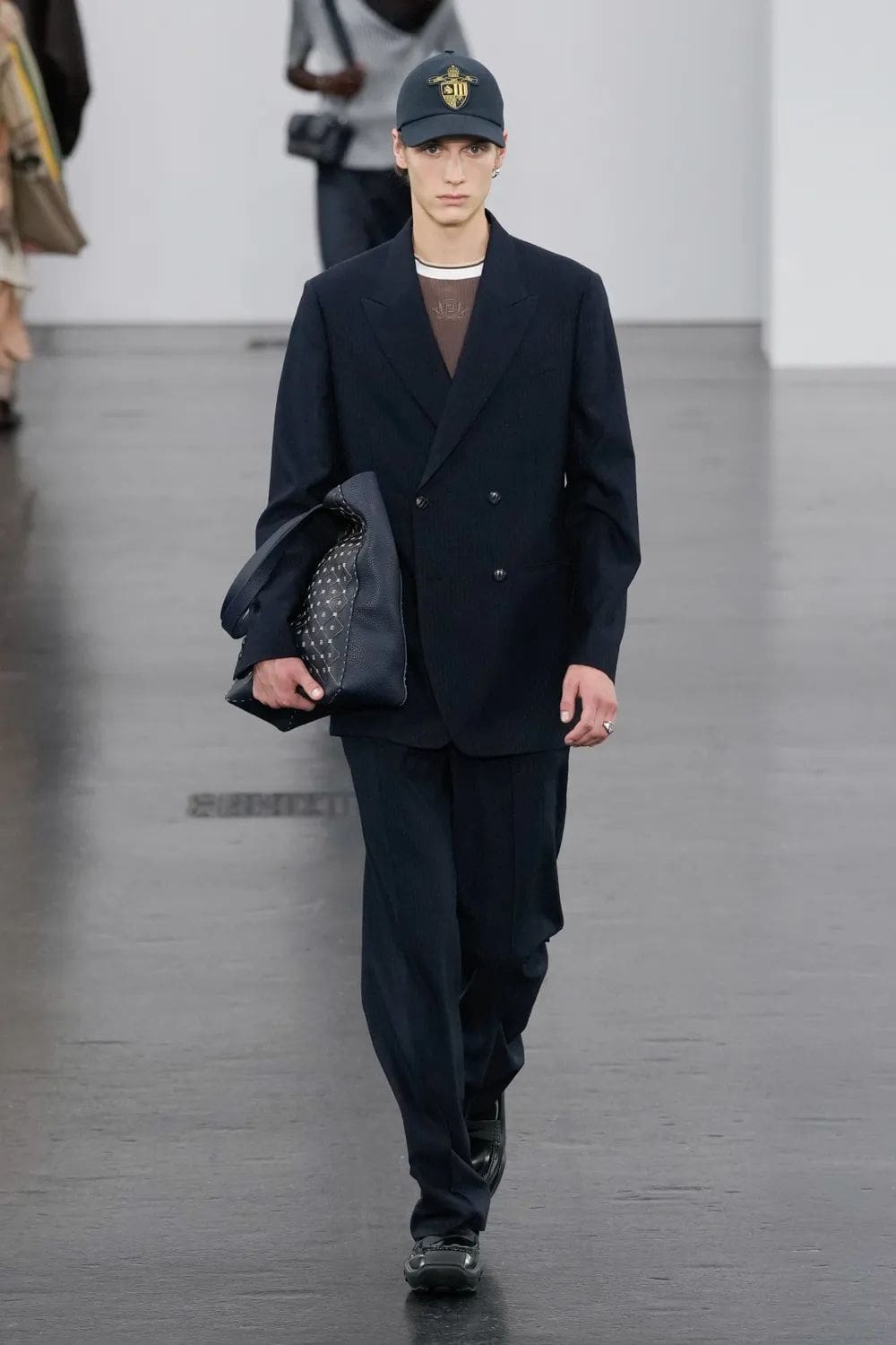 Fendi Moda masculina Primavera Verano 2025 Runway Revista (29)