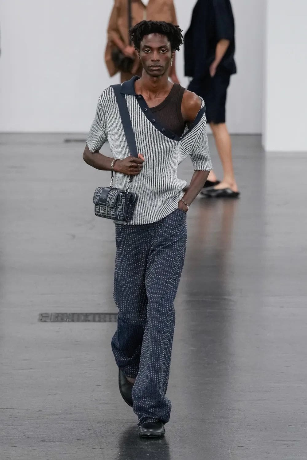 Fendi Moda masculina Primavera Verano 2025 Runway Revista (30)