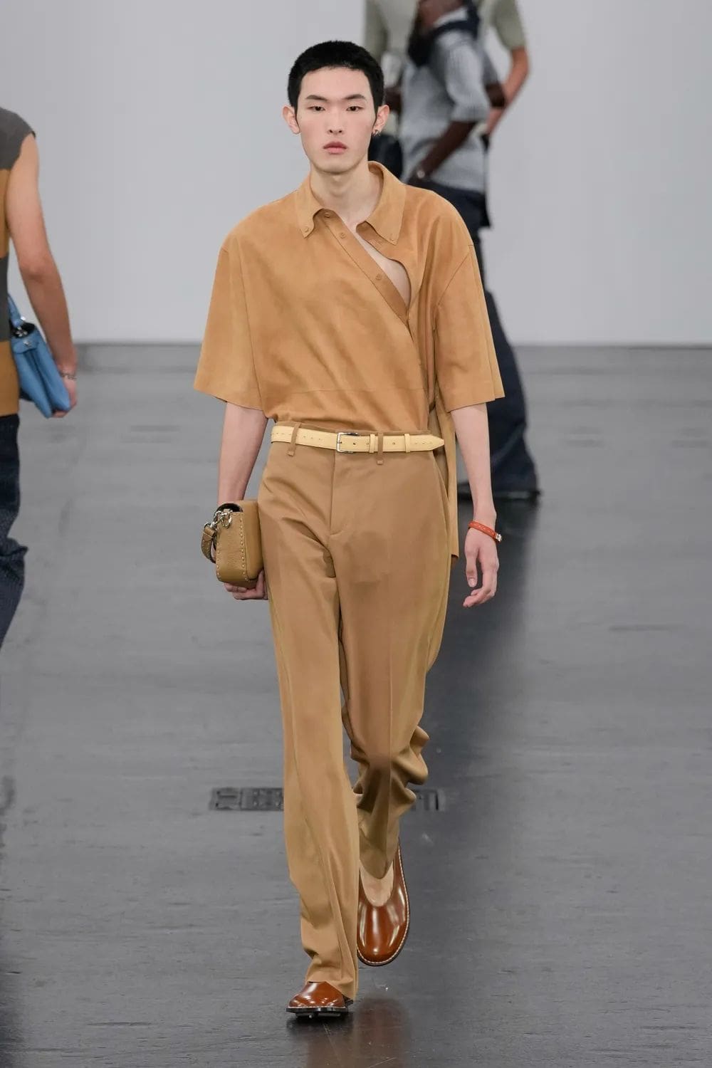 Fendi Moda masculina Primavera Verano 2025 Runway Revista (35)