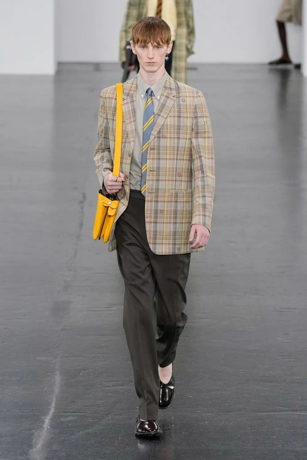 Fendi Moda masculina Primavera Verano 2025 Runway Revista (8)