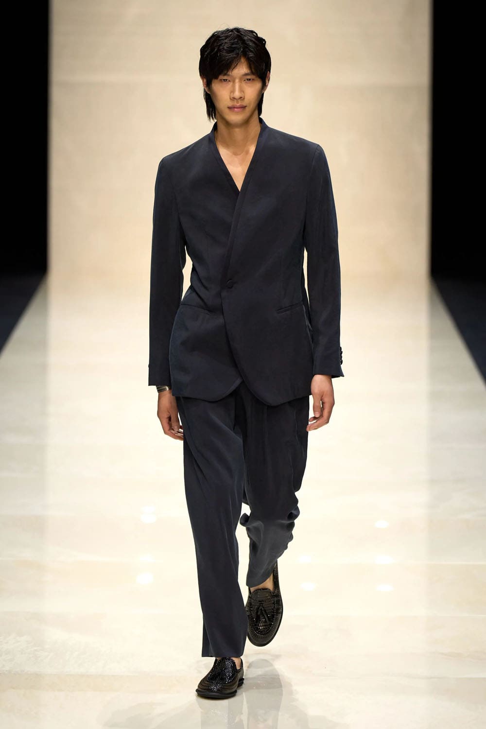 Giorgio Armani Men Spring Summer 2025 Runway Magazine (92)
