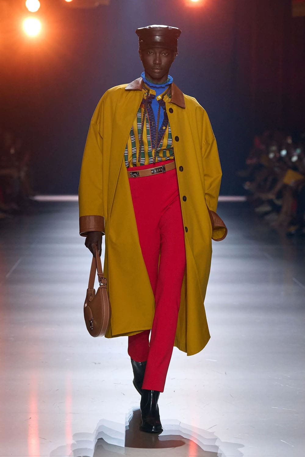 爱马仕 FW24 纽约 RUNWAY 杂志 (1)