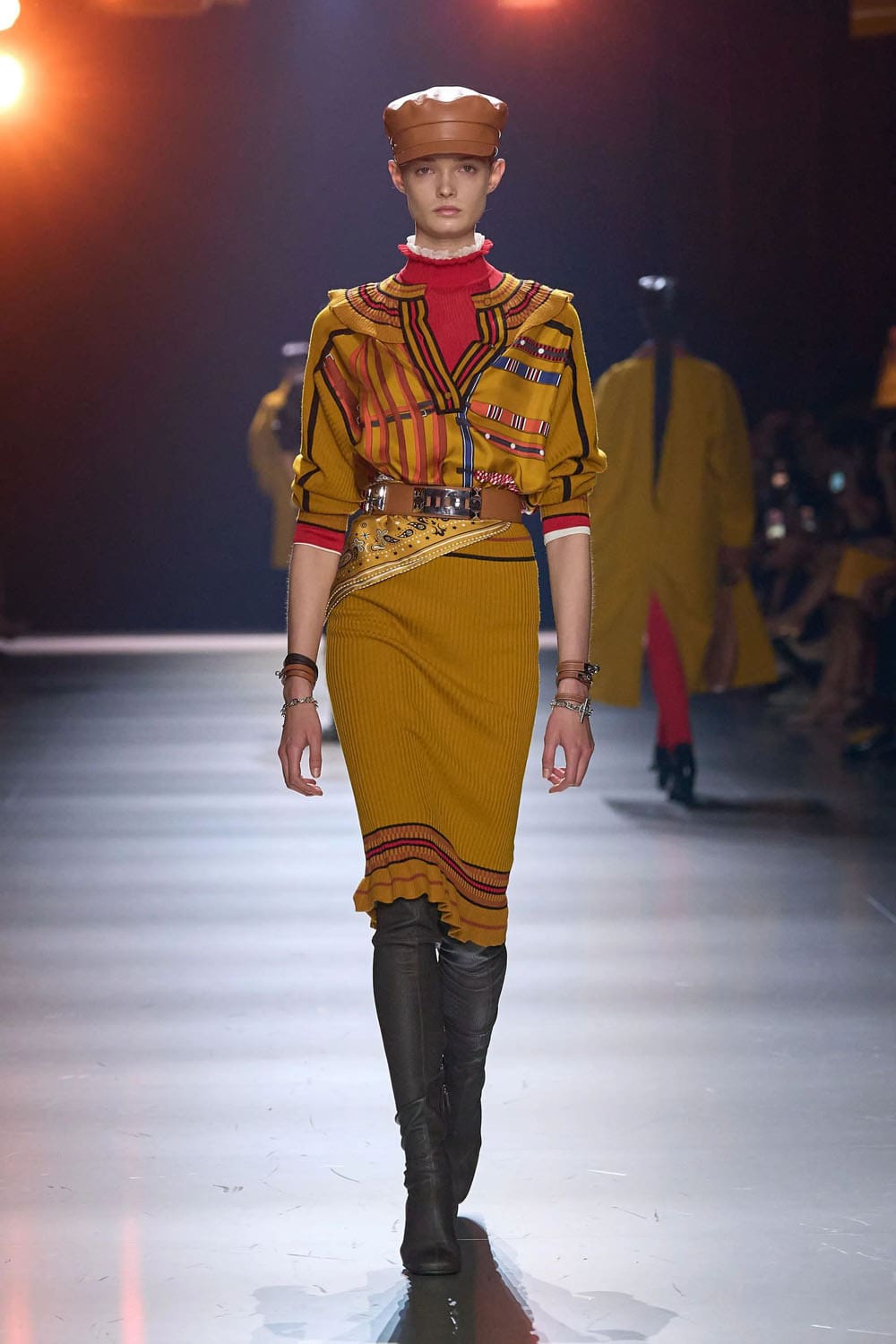 爱马仕 FW24 纽约 RUNWAY 杂志 (10)