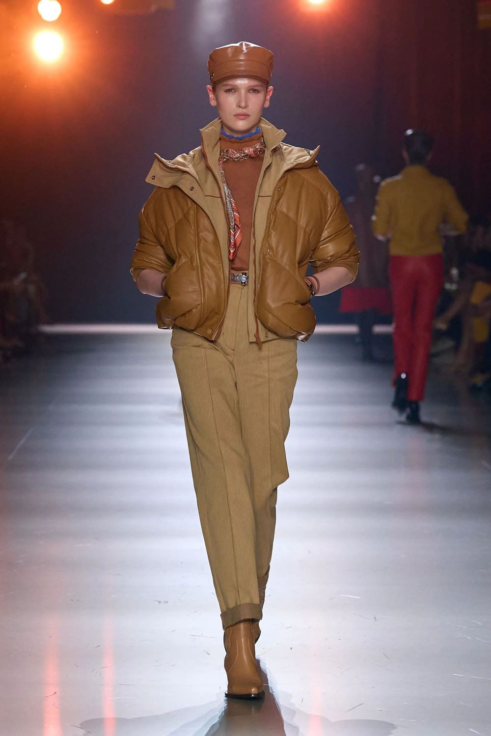 爱马仕 FW24 纽约 RUNWAY 杂志 (26)
