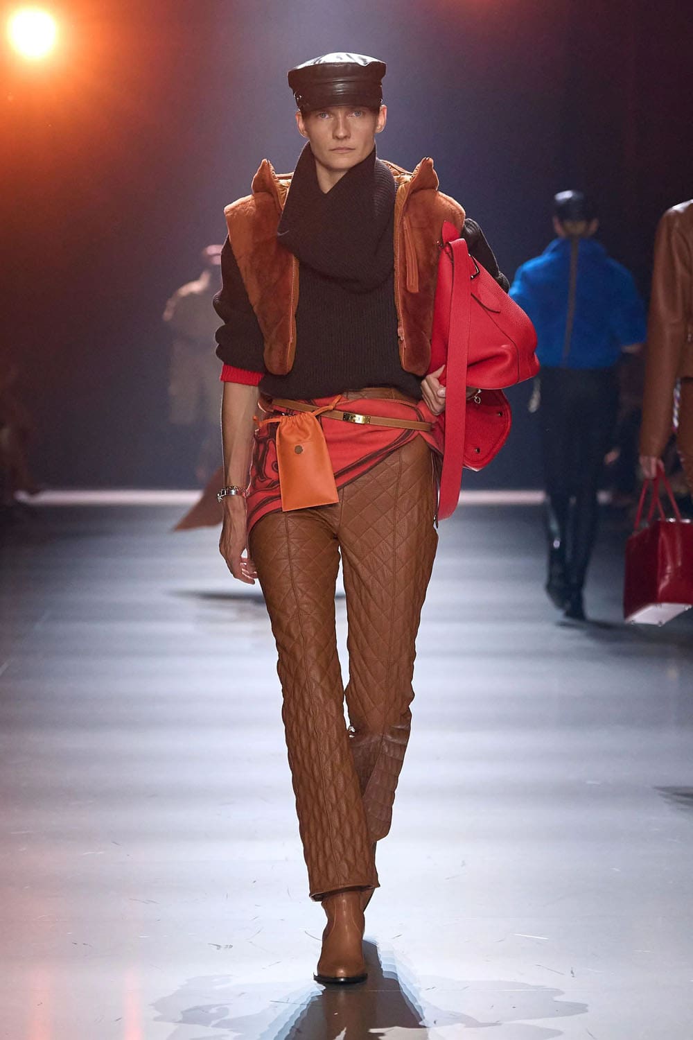 爱马仕 FW24 纽约 RUNWAY 杂志 (31)