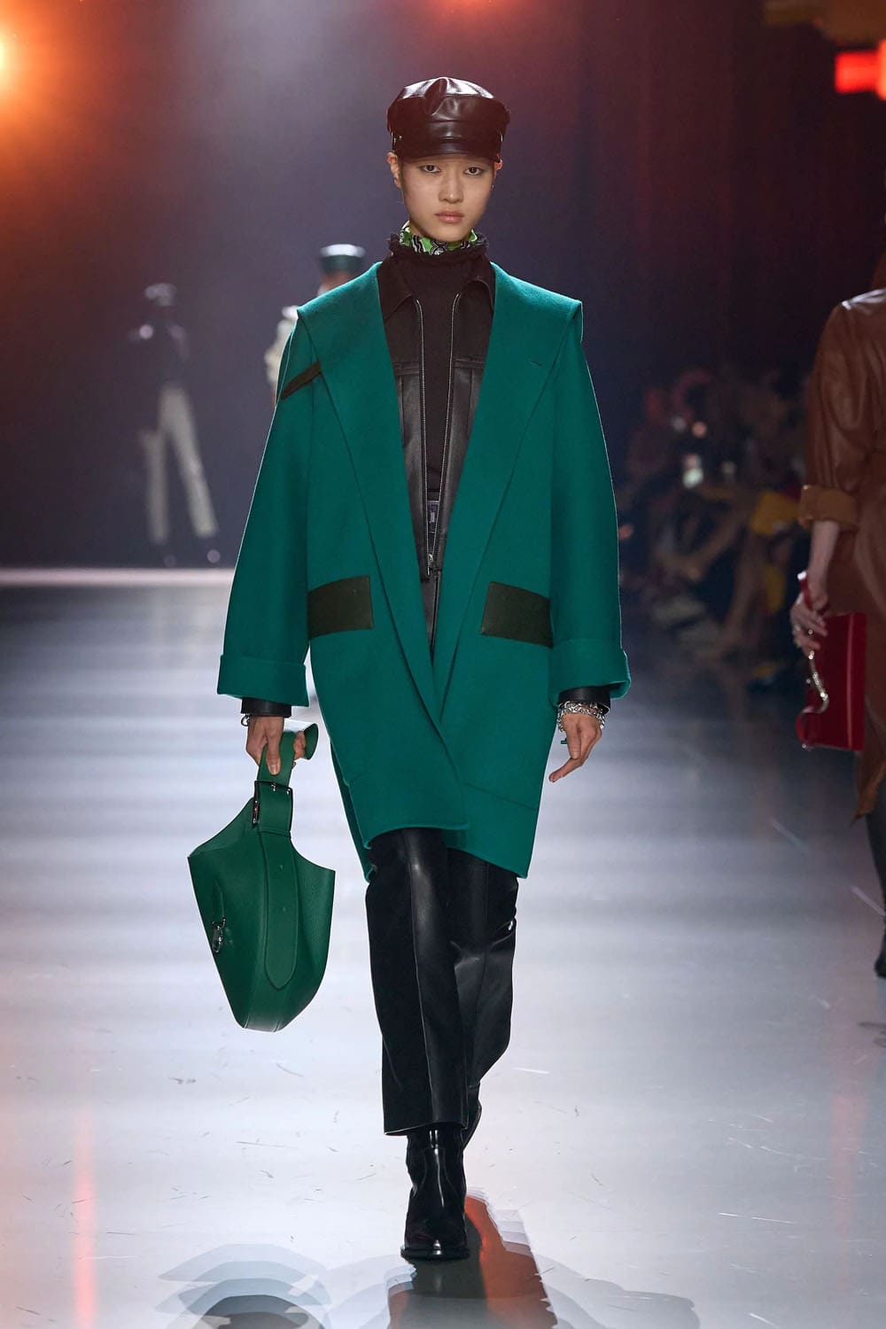 爱马仕 FW24 纽约 RUNWAY 杂志 (37)