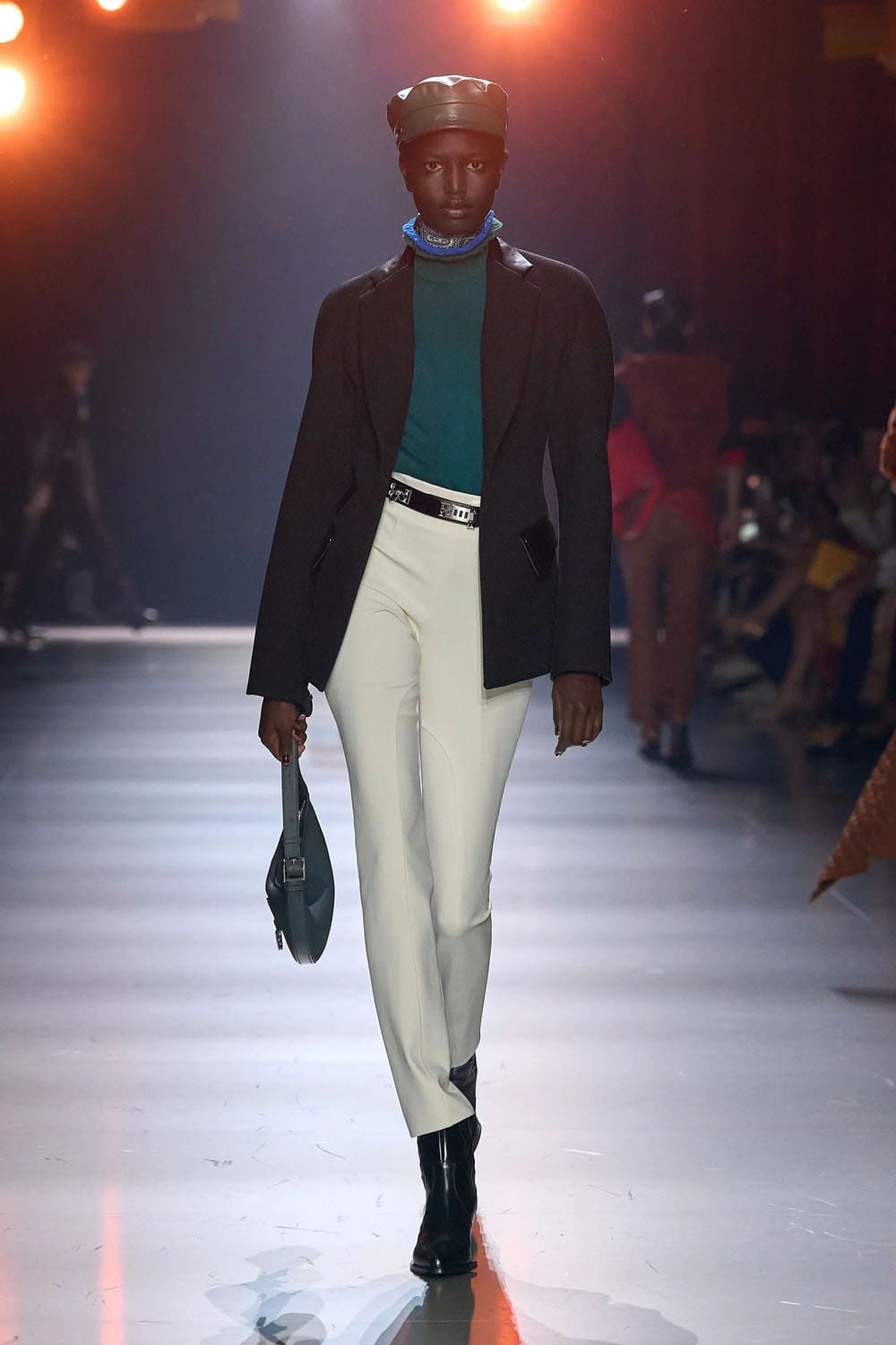 爱马仕 FW24 纽约 RUNWAY 杂志 (39)