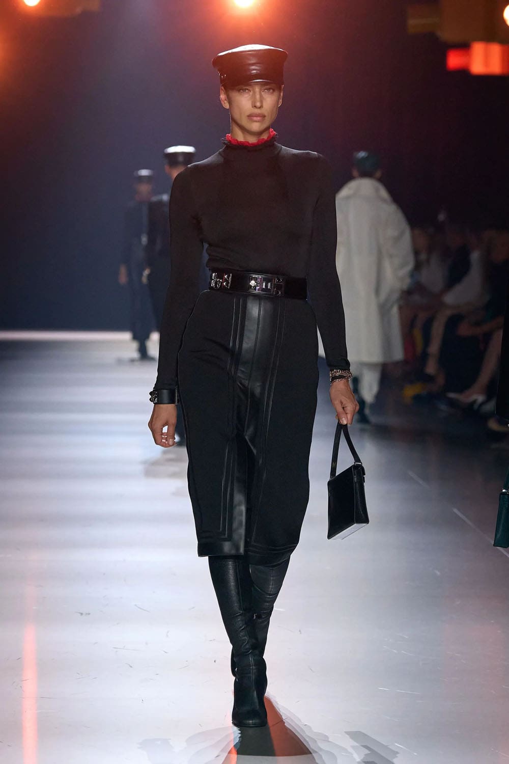 爱马仕 FW24 纽约 RUNWAY 杂志 (49)