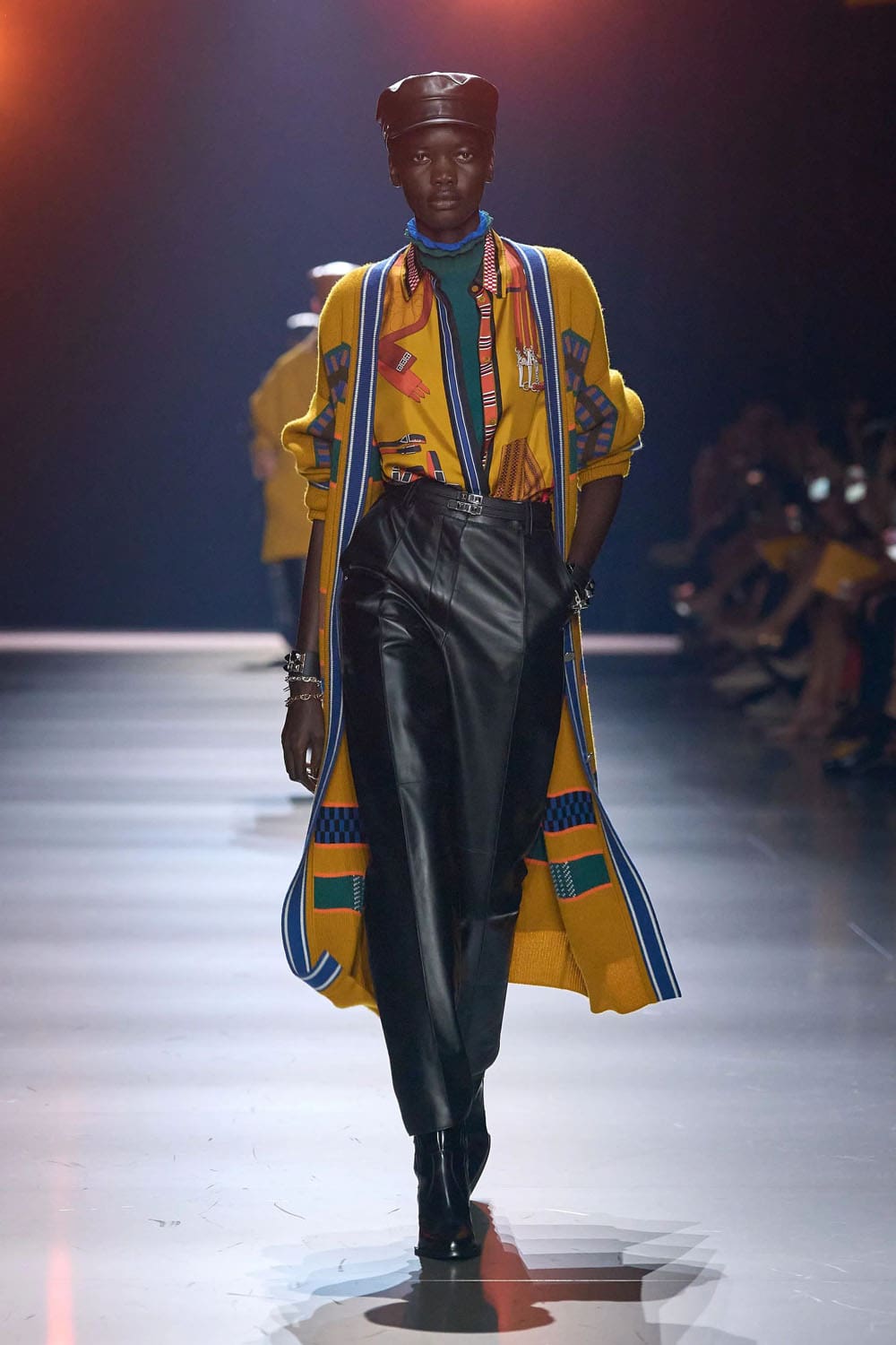 爱马仕 FW24 纽约 RUNWAY 杂志 (5)