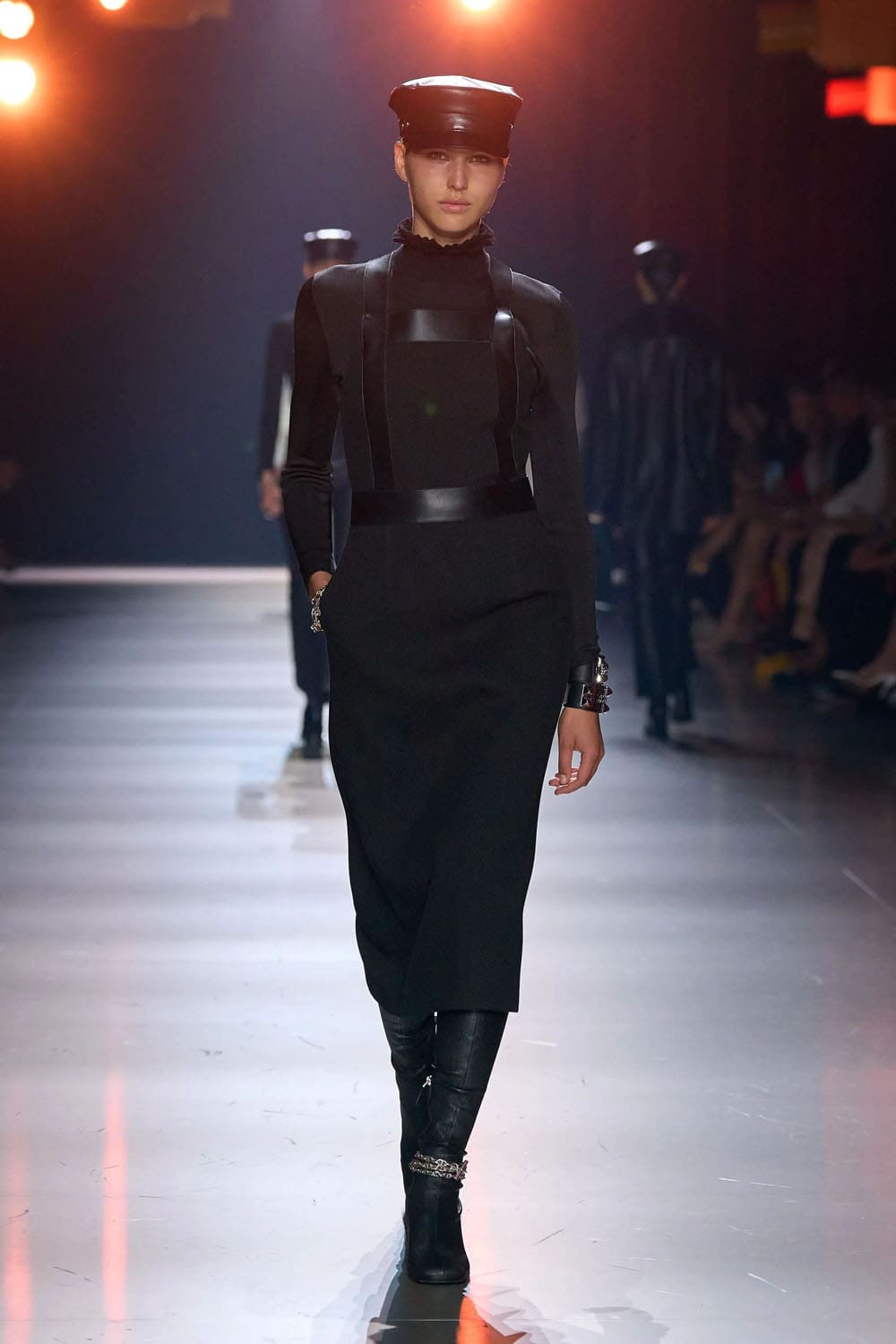 爱马仕 FW24 纽约 RUNWAY 杂志 (50)