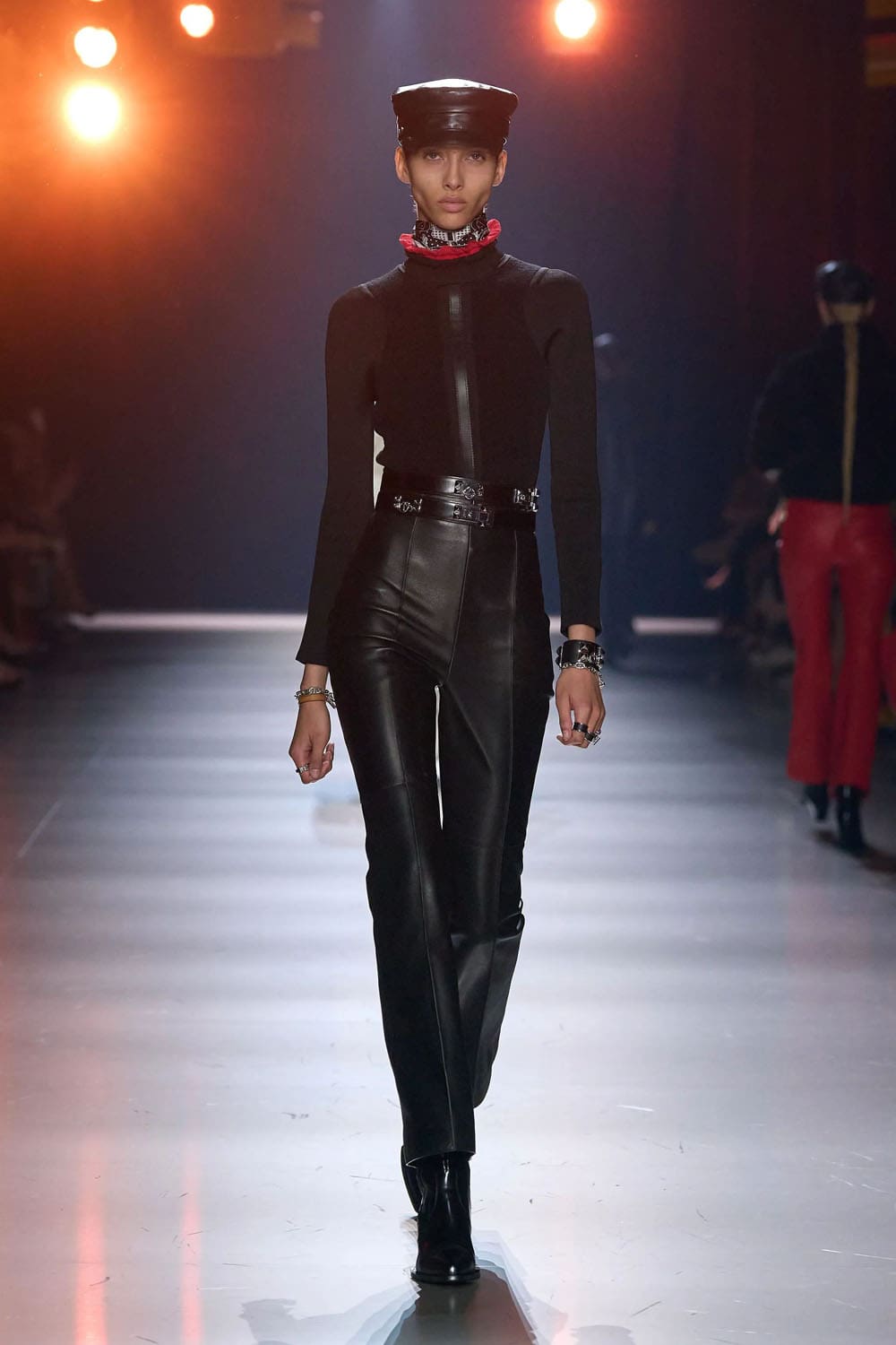 爱马仕 FW24 纽约 RUNWAY 杂志 (51)