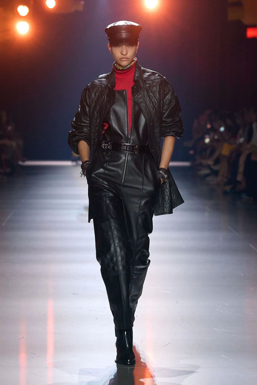 爱马仕 FW24 纽约 RUNWAY 杂志 (7)