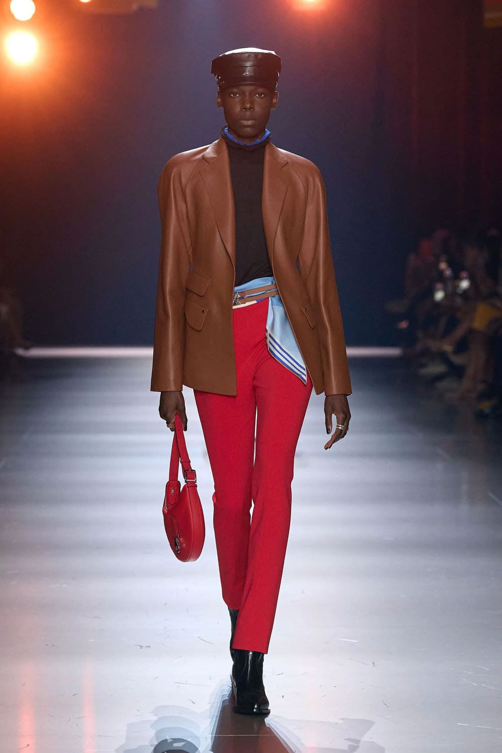 爱马仕 FW24 纽约 RUNWAY 杂志 (9)