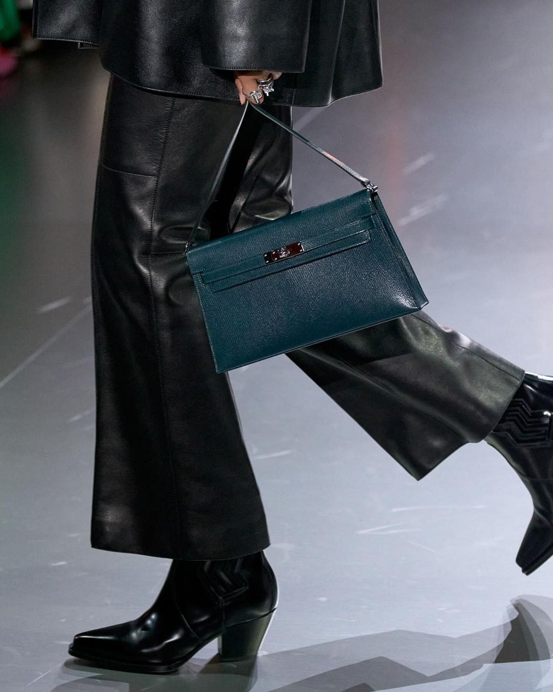 HERMES FW24 NY 详细信息 RUNWAY 杂志 (3)