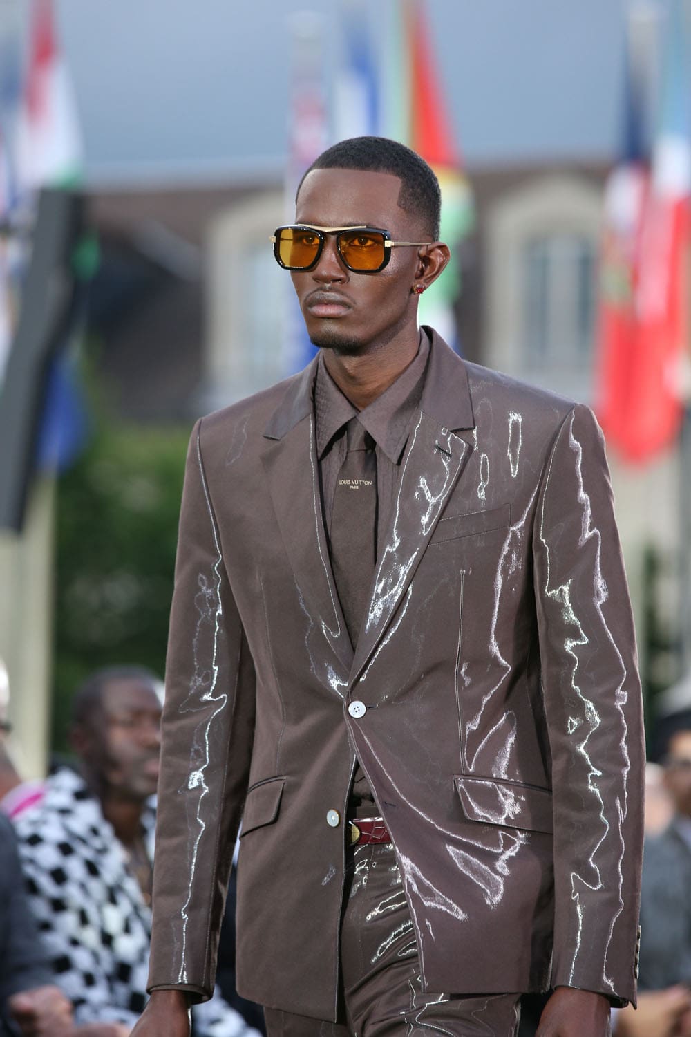 LOUIS VUITTON Backstage, Close Up, Bags Men Spring Summer 2025 Runway Magazine (19)