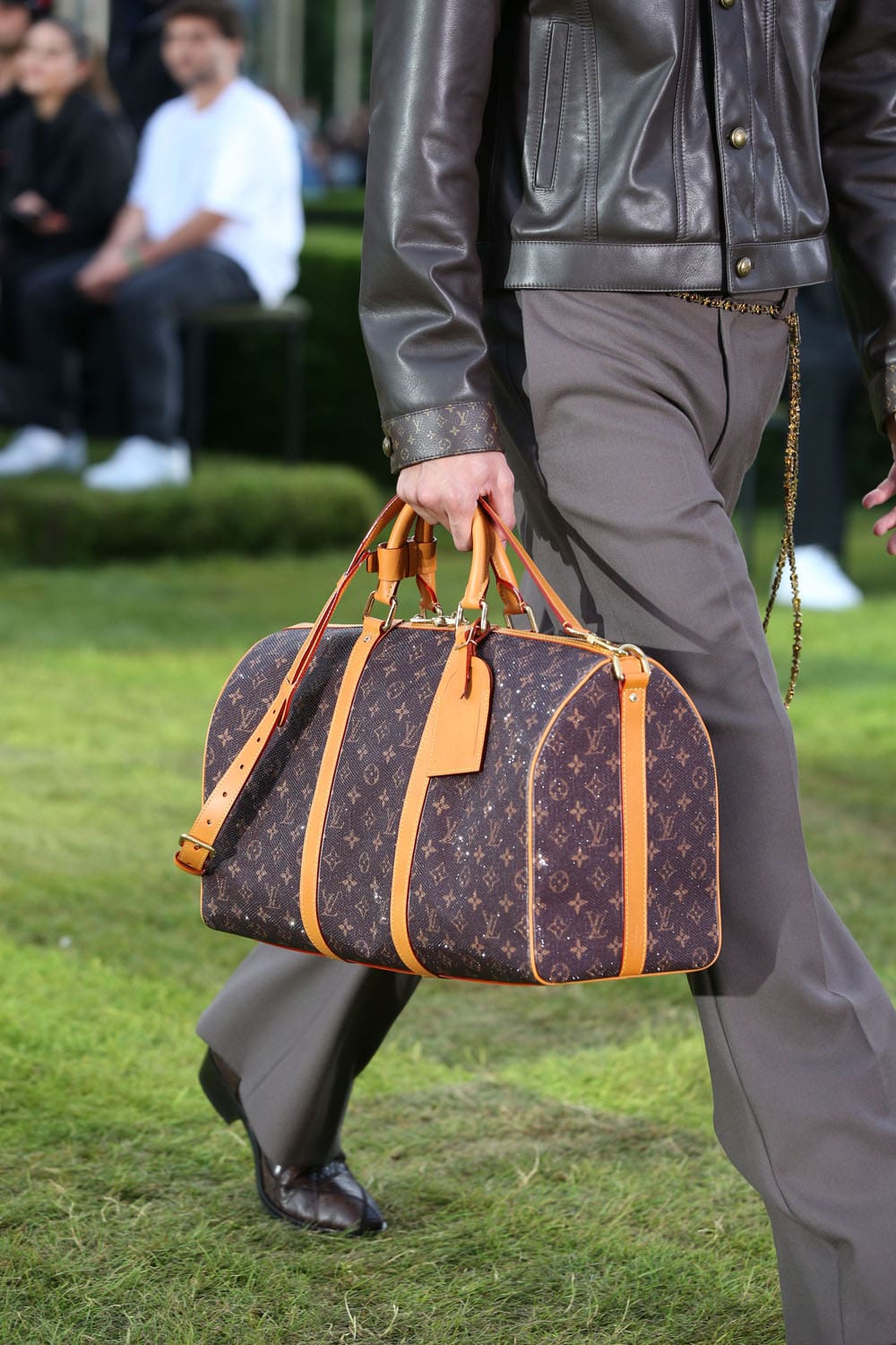 LOUIS VUITTON Backstage, Close Up, Bags Men Spring Summer 2025 Runway Magazine (20)