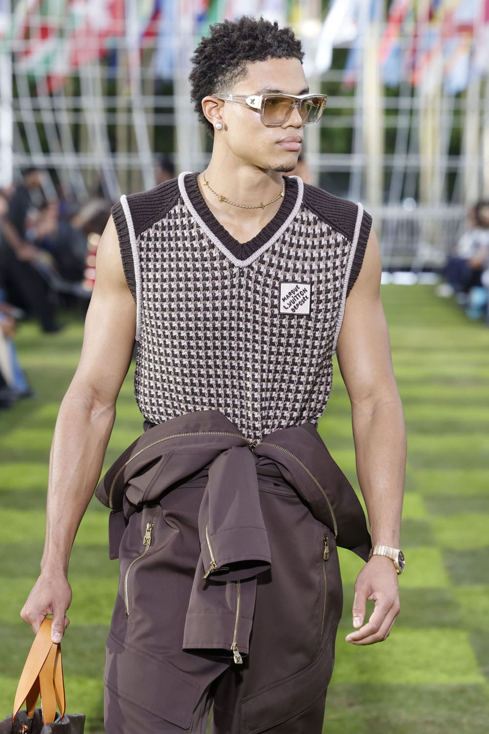 LOUIS VUITTON Backstage, Close Up, Bags Men Spring Summer 2025 Runway Magazine (22)