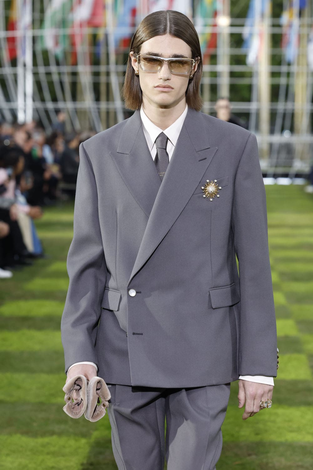 LOUIS VUITTON Backstage, Close Up, Bags Men Spring Summer 2025 Runway Magazine (24)