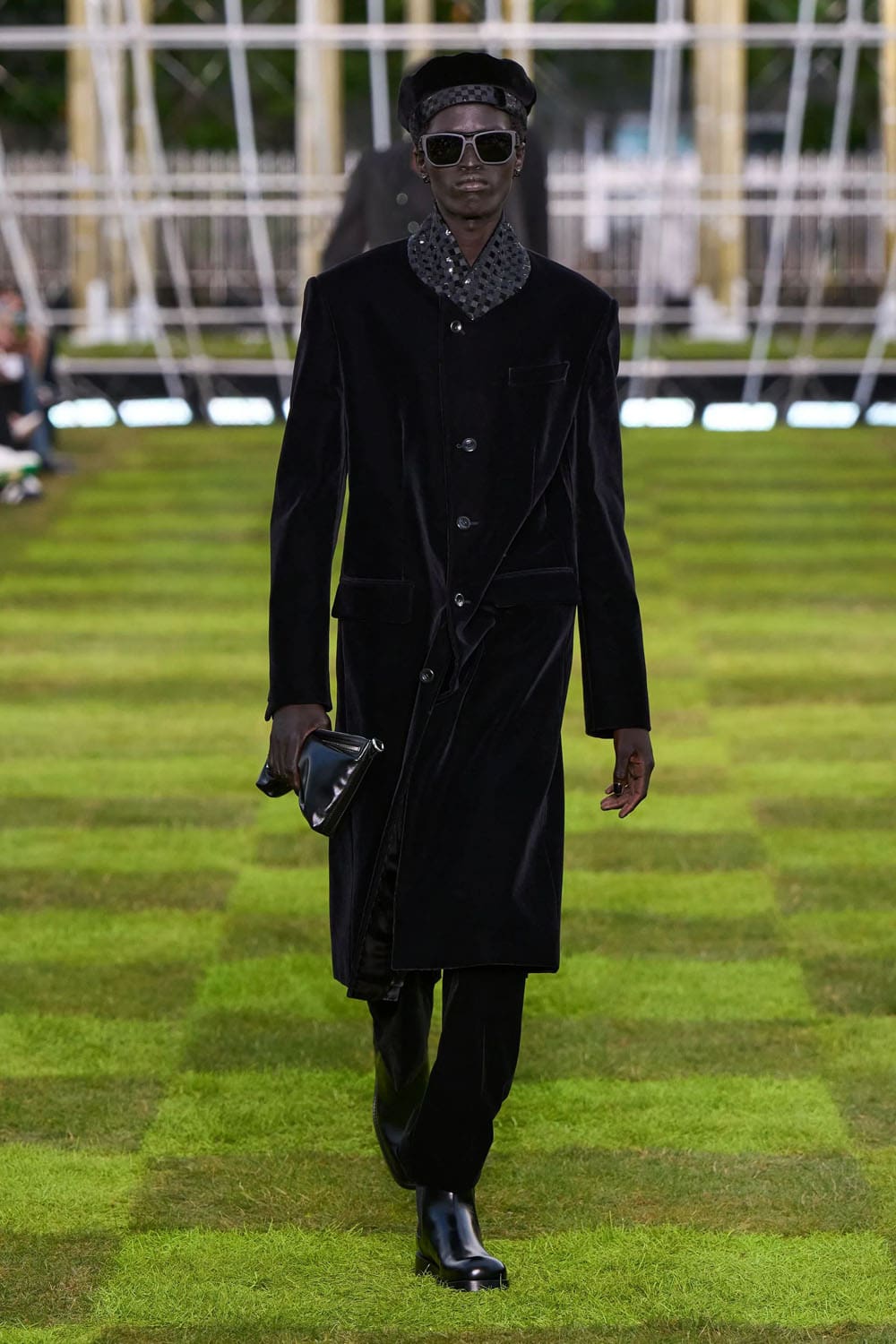 Louis Vuitton Menswear Spring Summer 2025 Runway Magazine (2)