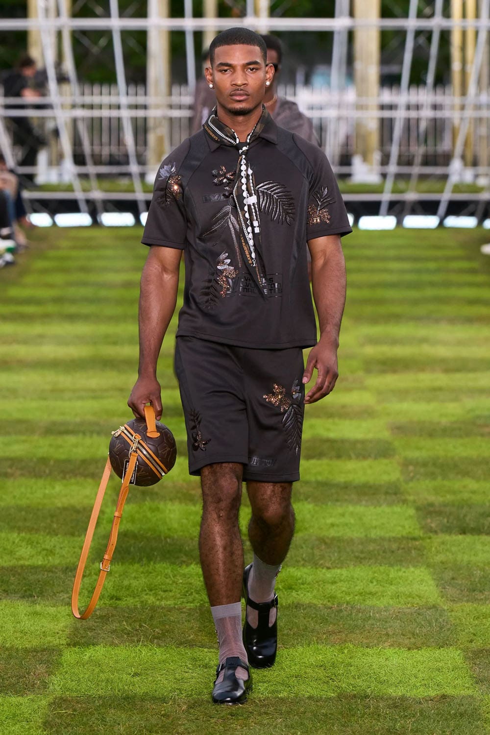 Louis Vuitton Menswear Spring Summer 2025 Runway Magazine (22)