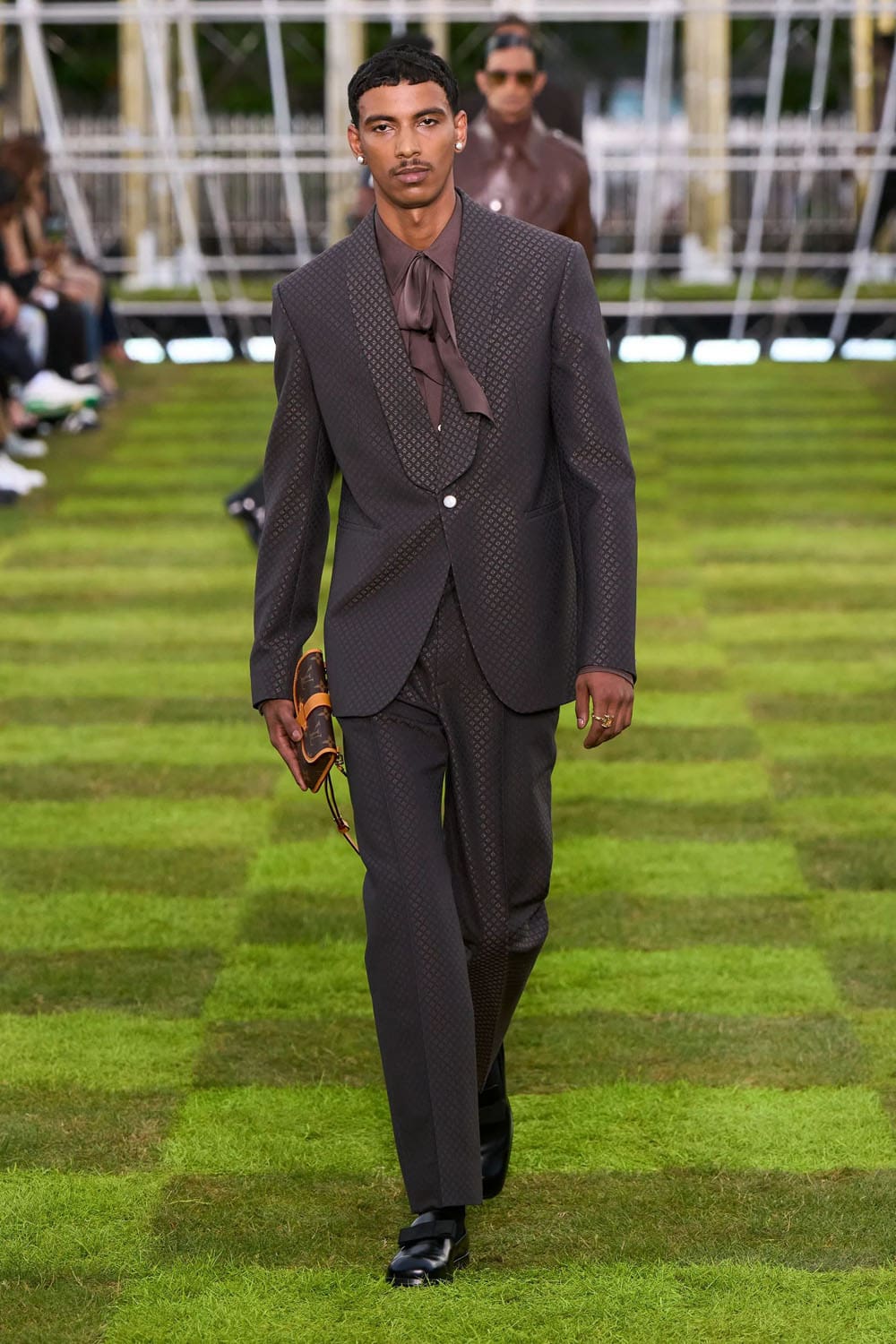 Louis Vuitton Menswear Spring Summer 2025 Runway Magazine (26)
