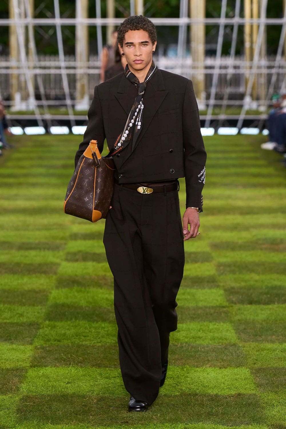 Louis Vuitton Menswear Spring Summer 2025 Runway Magazine (28)