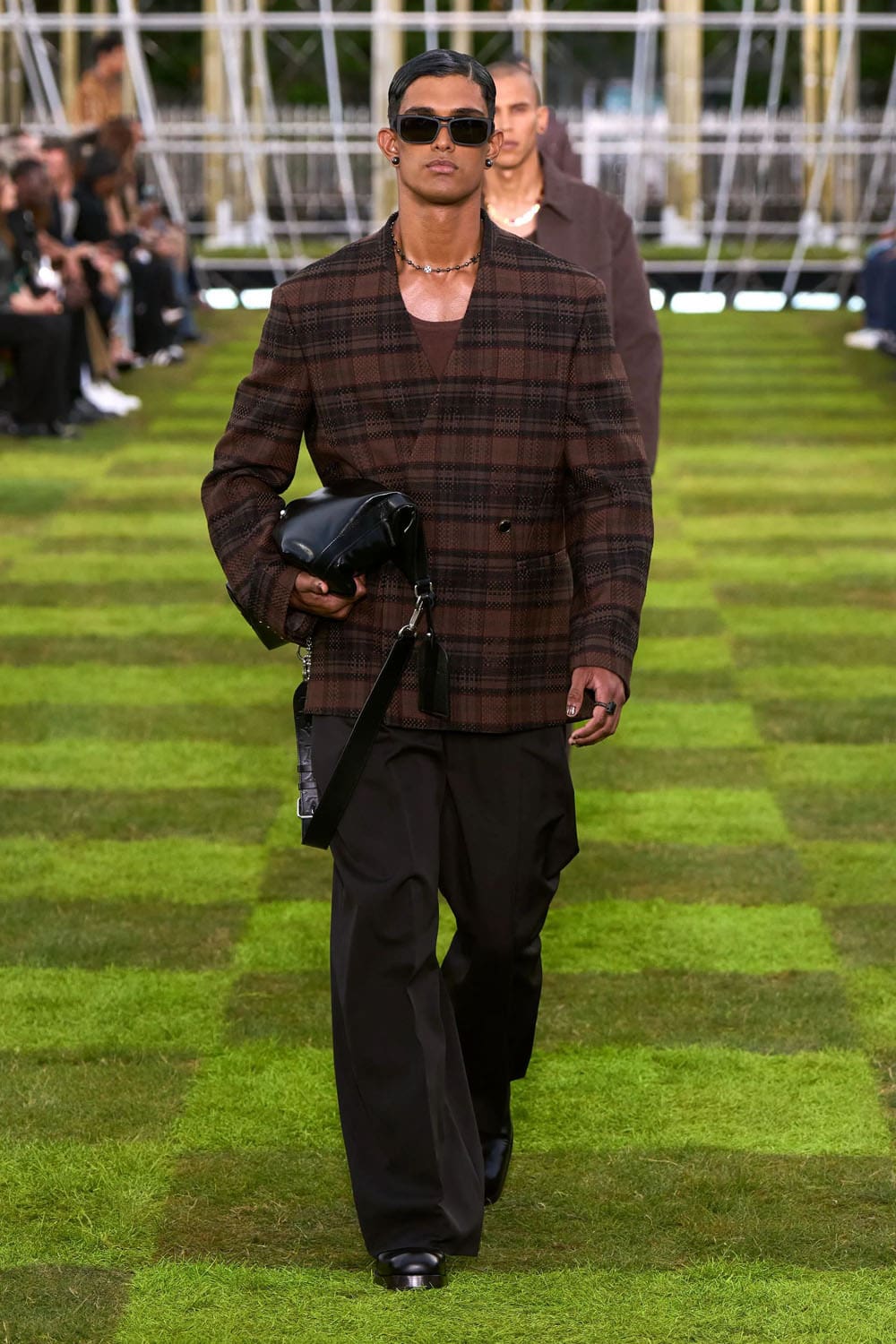 Louis Vuitton Menswear Spring Summer 2025 Runway Magazine (32)