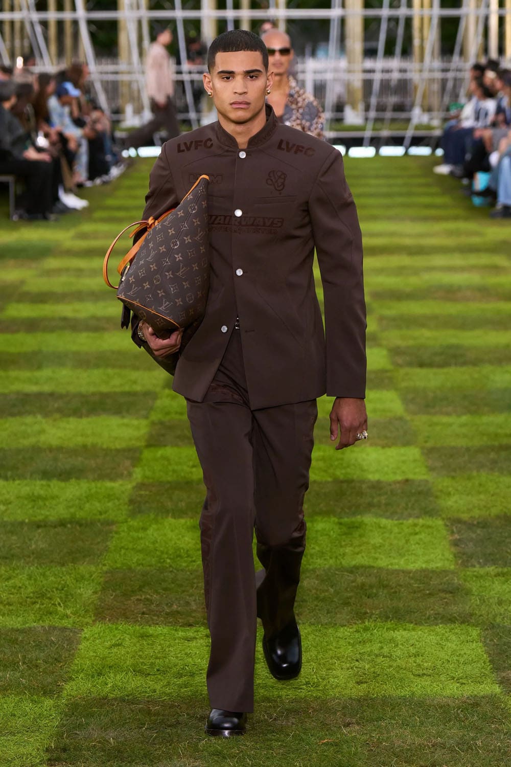 Louis Vuitton Menswear Spring Summer 2025 Runway Magazine (38)