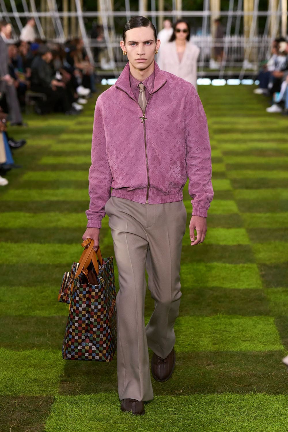 Louis Vuitton Menswear Spring Summer 2025 Runway Magazine (58)