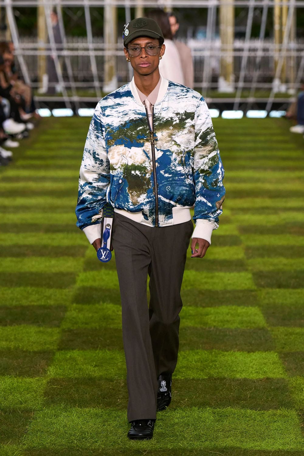 Louis Vuitton Menswear Spring Summer 2025 Runway Magazine (69)